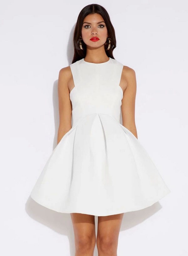 Самые красивые белые платья 2026: фото, идеи, новинки, тренды