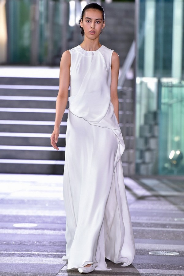 Самые красивые белые платья 2026: фото, идеи, новинки, тренды