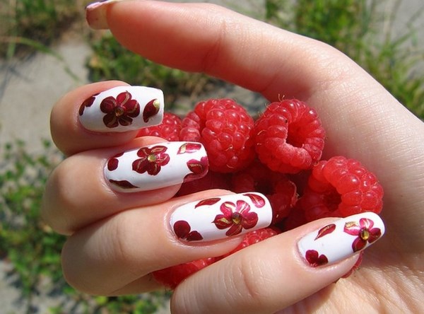 Модный белый маникюр 2026 – фото, новинки