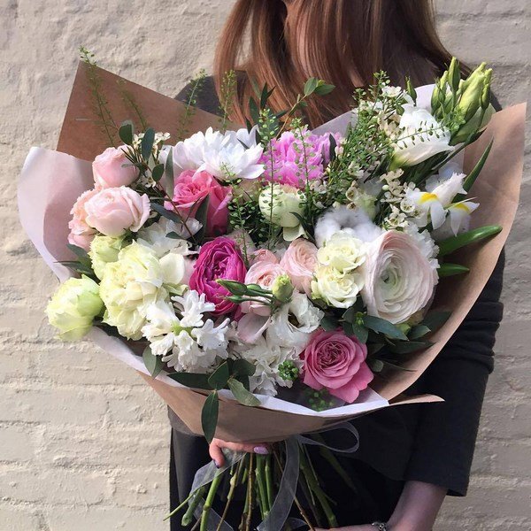 Самые модные букеты цветов 2026: фото, идеи, тренды и тенденции флористики