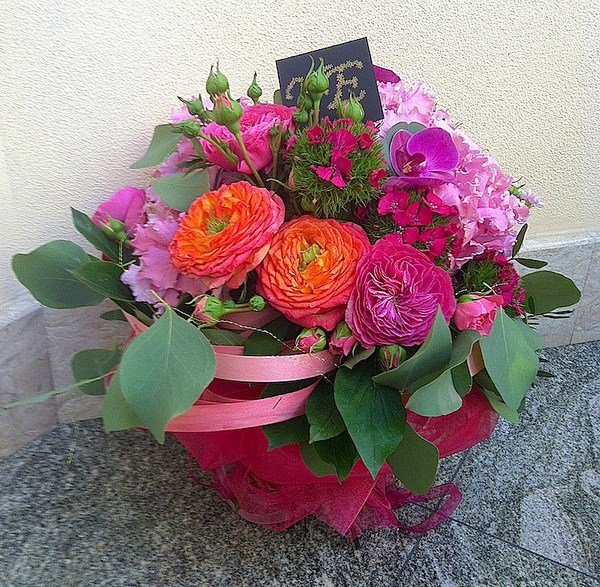 Самые модные букеты цветов 2026: фото, идеи, тренды и тенденции флористики