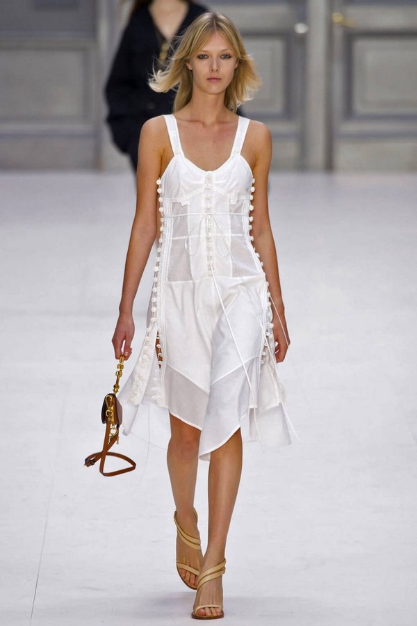 Самые красивые белые платья 2026: фото, идеи, новинки, тренды