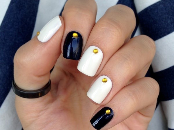 Модный белый маникюр 2026 – фото, новинки