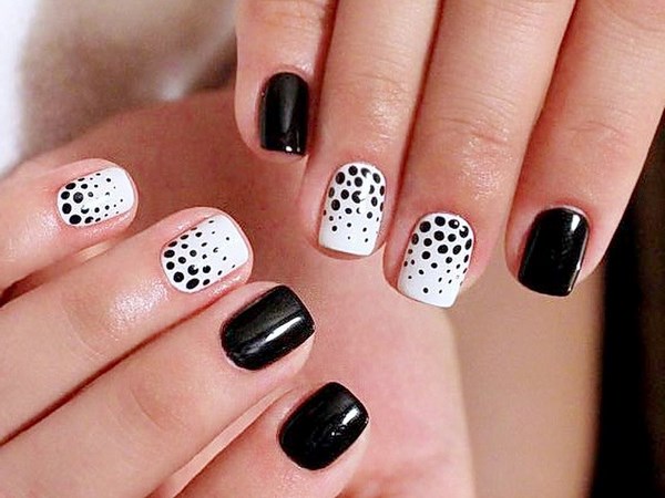 Модный белый маникюр 2026 – фото, новинки