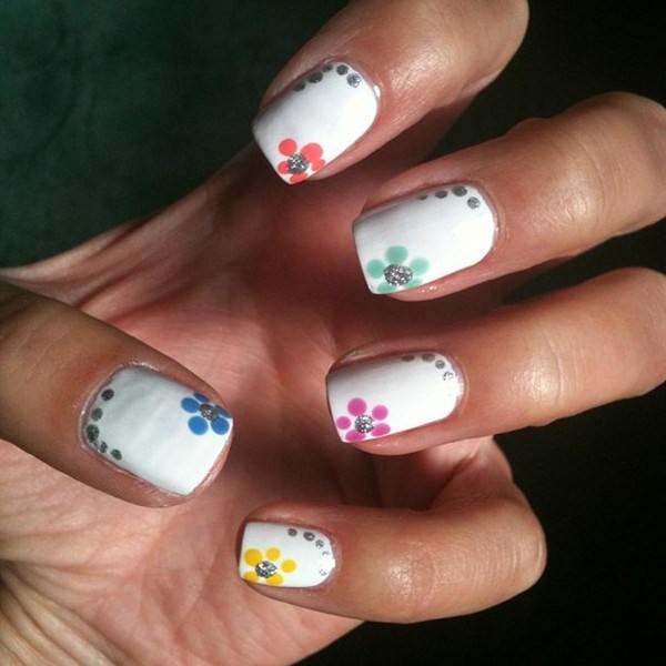 Модный белый маникюр 2026 – фото, новинки