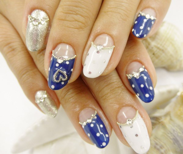 Модный белый маникюр 2026 – фото, новинки