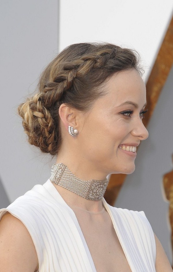 Изысканные прически с косами 2026 года: косы на разную длину волос — фото