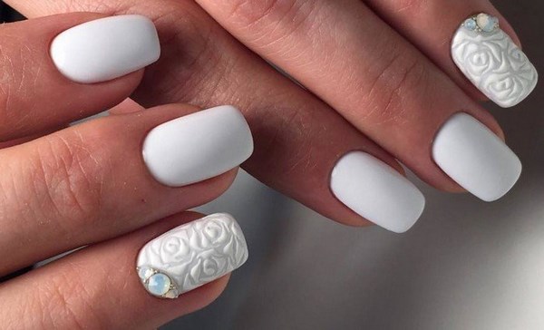 Красивый свадебный маникюр 2026 года: фото, идеи свадебного маникюра невесты