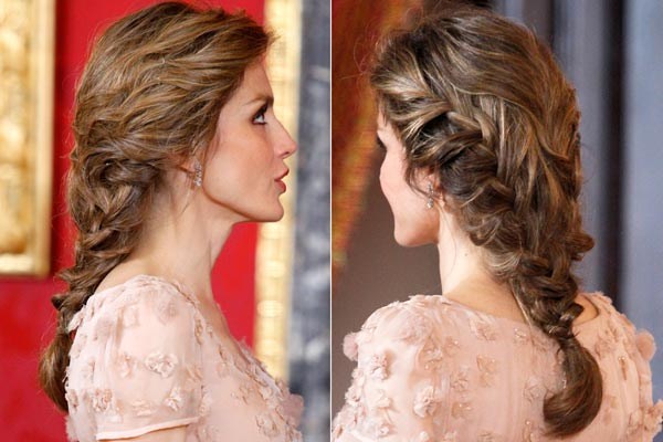 Изысканные прически с косами 2026 года: косы на разную длину волос — фото