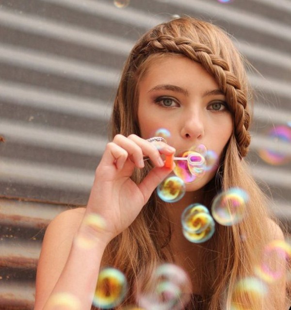 Изысканные прически с косами 2026 года: косы на разную длину волос — фото