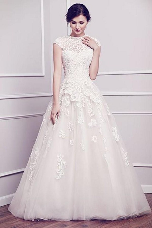 Восхитительные и самые красивые свадебные платья 2026 года: фото