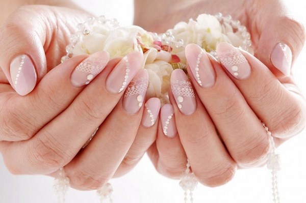Красивый свадебный маникюр 2026 года: фото, идеи свадебного маникюра невесты