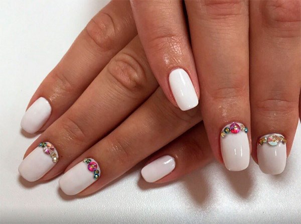Красивый свадебный маникюр 2026 года: фото, идеи свадебного маникюра невесты