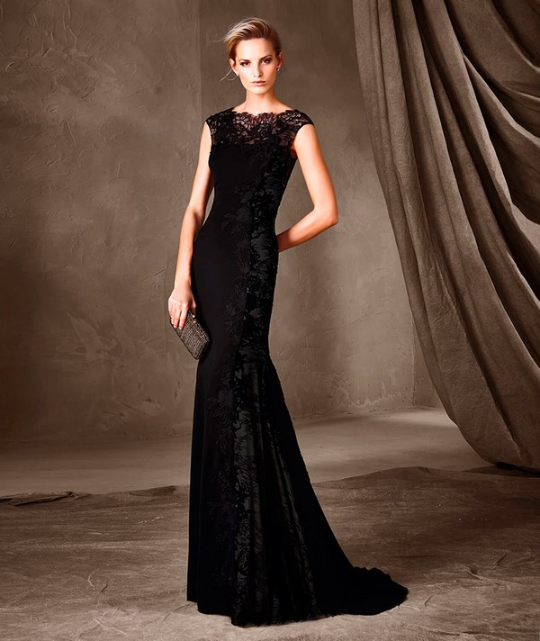 Лучшие черные платья 2026 года: фото, новинки, модные тенденции