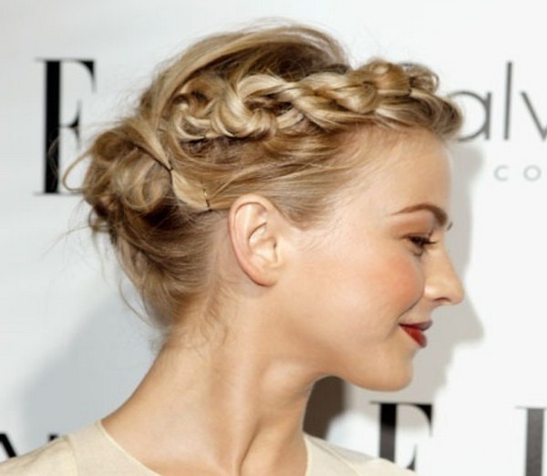 Изысканные прически с косами 2026 года: косы на разную длину волос — фото