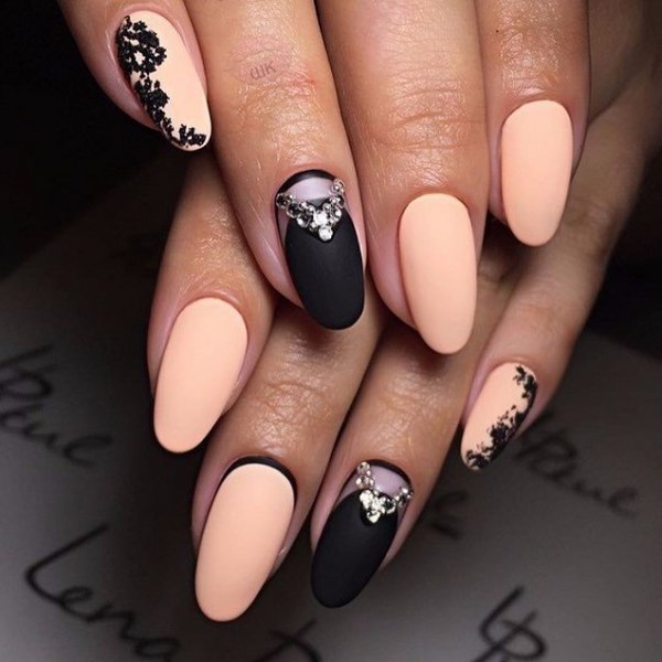 Модный черный маникюр 2026: фото, дизайн и идеи черного маникюра