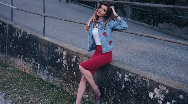 С чем носить джинсовую куртку 2026: лучшие образы и самые модные джинсовые куртки