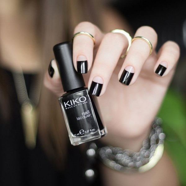 Модный черный маникюр 2026: фото, дизайн и идеи черного маникюра