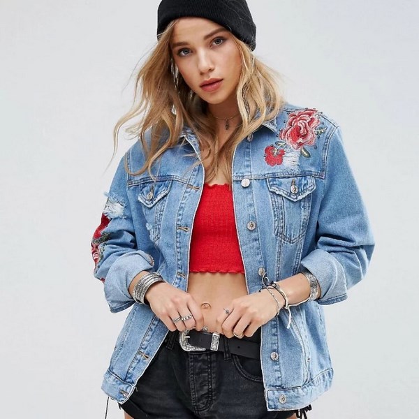 С чем носить джинсовую куртку 2026: лучшие образы и самые модные джинсовые куртки