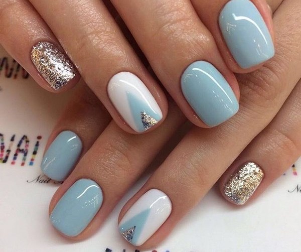 Красивый голубой маникюр 2026 — фото, дизайн, лучшие идеи голубого маникюра