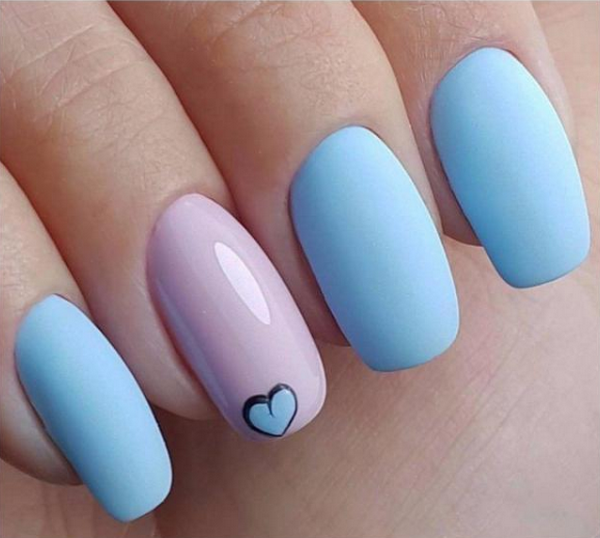 Красивый голубой маникюр 2026 — фото, дизайн, лучшие идеи голубого маникюра