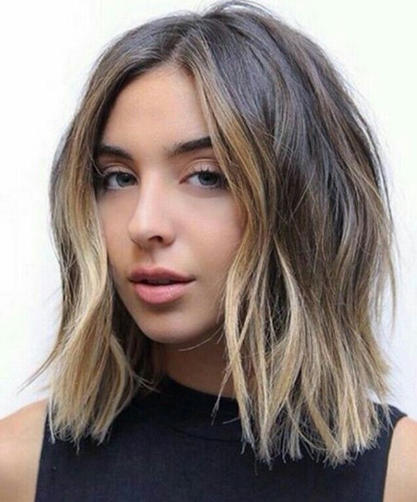 Стильные стрижки на средние волосы 2026 года: фото, новинки, идеи стрижки