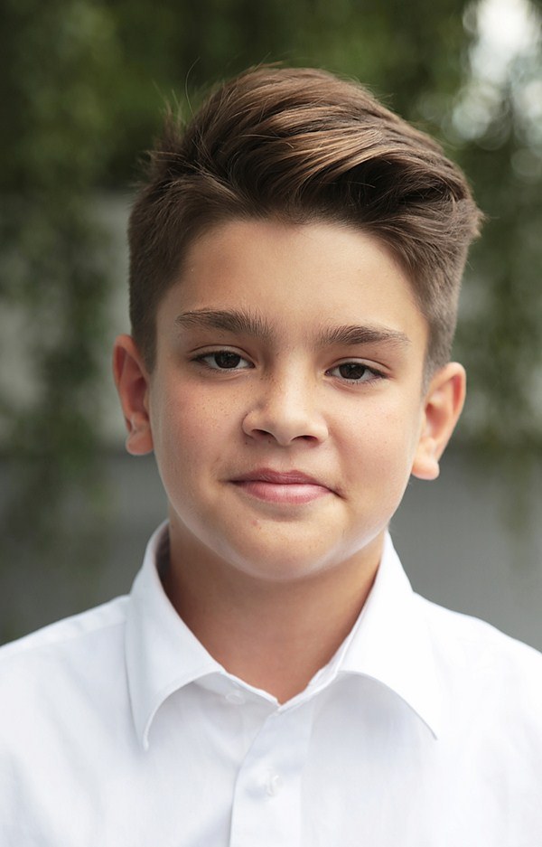 Ультрамодные стрижки для мальчиков 2026: фото, новинки, тренды