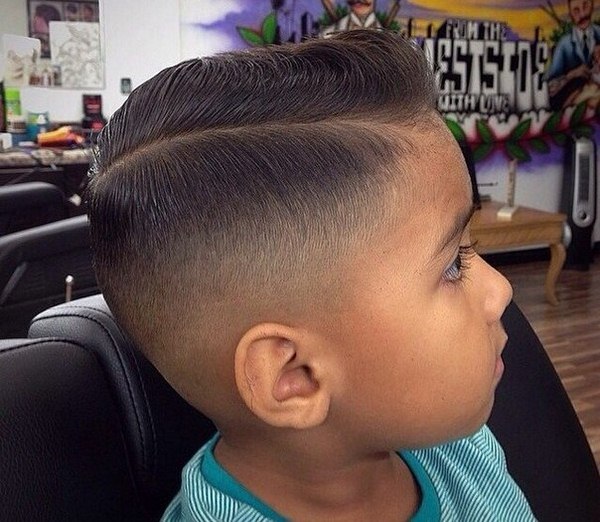 Ультрамодные стрижки для мальчиков 2026: фото, новинки, тренды