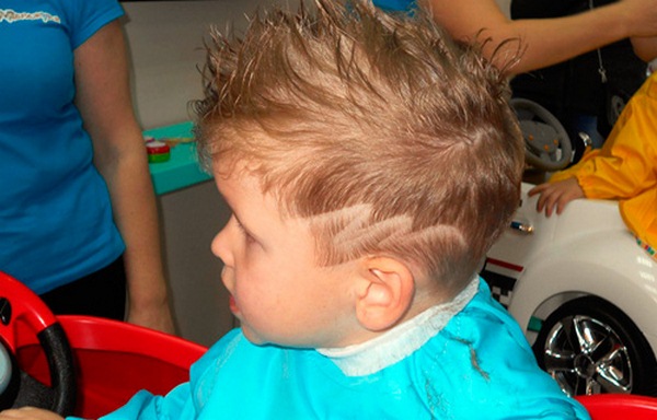 Ультрамодные стрижки для мальчиков 2026: фото, новинки, тренды