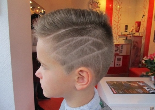 Ультрамодные стрижки для мальчиков 2026: фото, новинки, тренды
