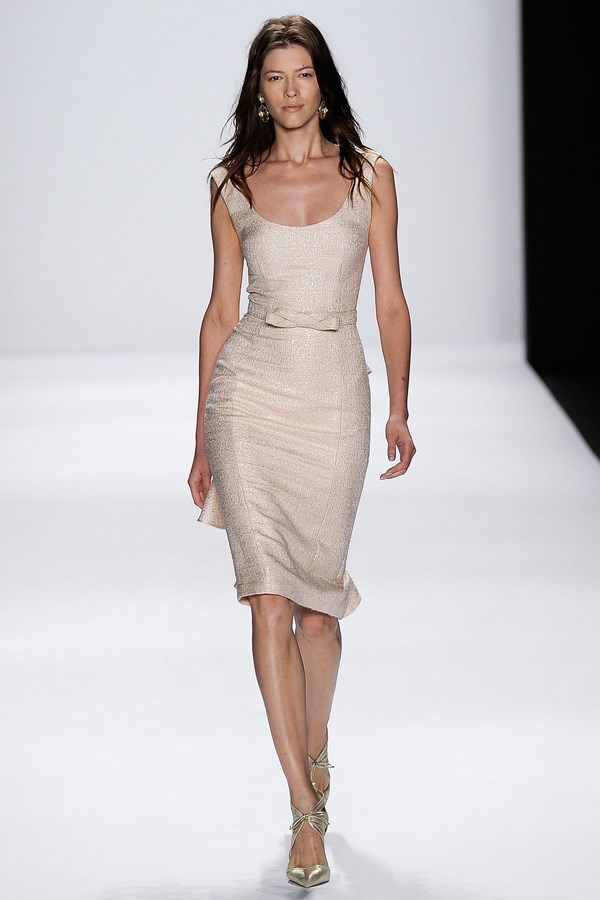 Красивые и элегантные платья футляр 2026 года: лучшие образы