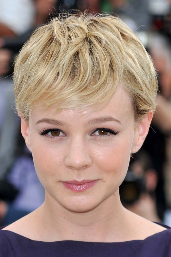 Оригинальные стрижки с челкой 2026 года: фото, идеи стрижки с челкой на разную длину волос