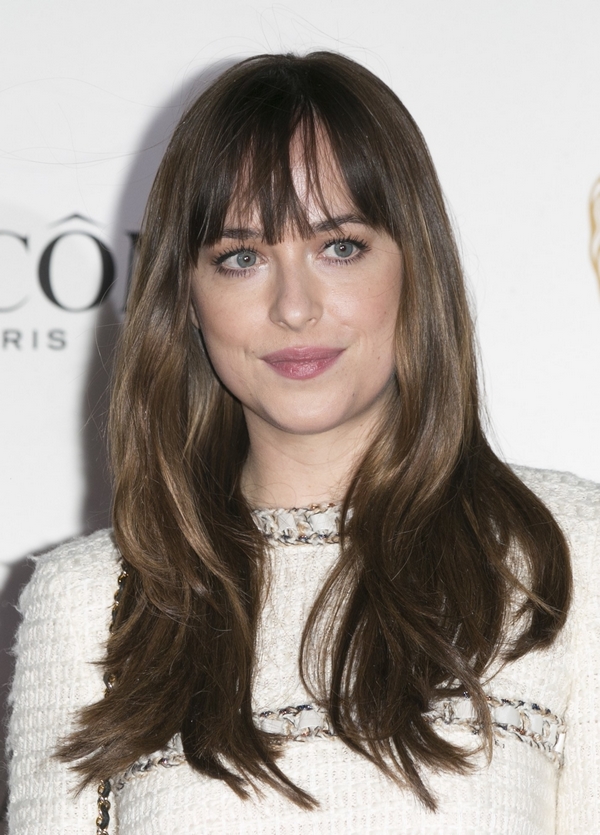 Оригинальные стрижки с челкой 2026 года: фото, идеи стрижки с челкой на разную длину волос