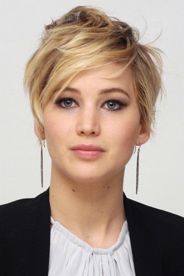 Оригинальные стрижки с челкой 2026 года: фото, идеи стрижки с челкой на разную длину волос