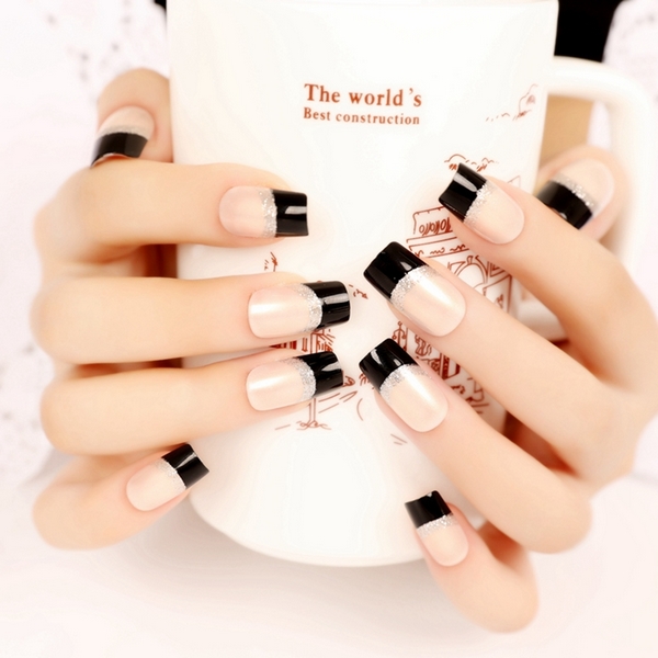 Лучшие идеи французского маникюра 2026 года: фото, новинки, тренды