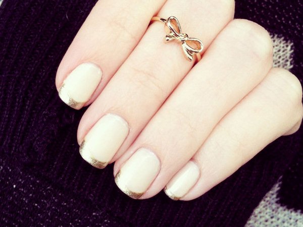 Лучшие идеи французского маникюра 2026 года: фото, новинки, тренды