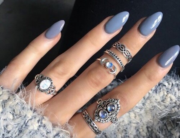 Красивый маникюр на острые ногти 2026: фото, идеи, новинки