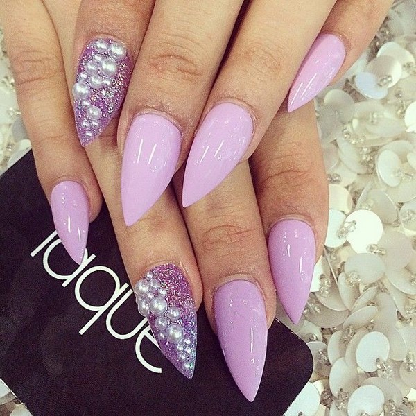 Красивый маникюр на острые ногти 2026: фото, идеи, новинки