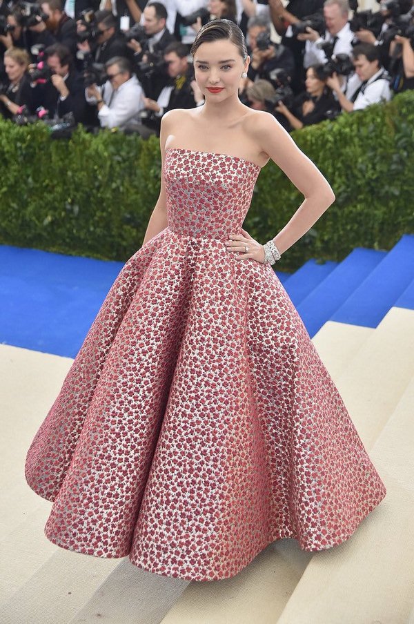 Миранда Керр: стиль одежды, лучшие образы и самые красивые наряды