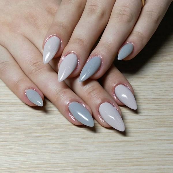 Стильный серый маникюр 2026 года: лучшие сочетания оттенков, модные тренды и красивые примеры – фото