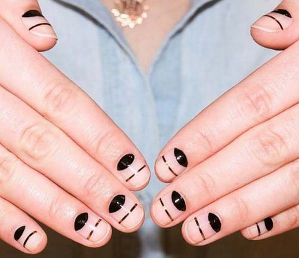 Удивительный «голый» маникюр в стиле «negative space» 2026: лучшие идеи, новинки, фото