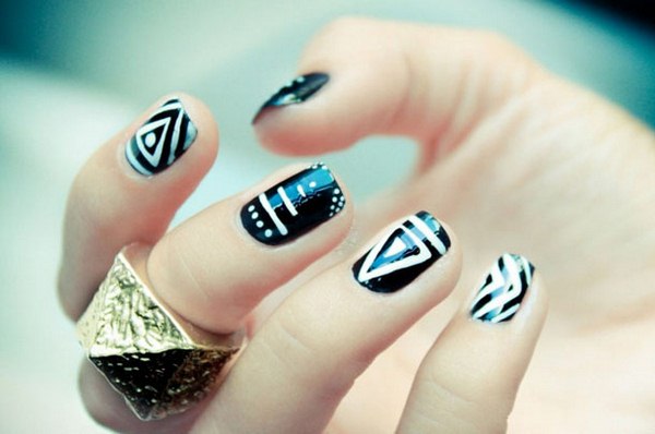 Стильный геометрический маникюр 2026 года: модный дизайн ногтей геометрия — фото