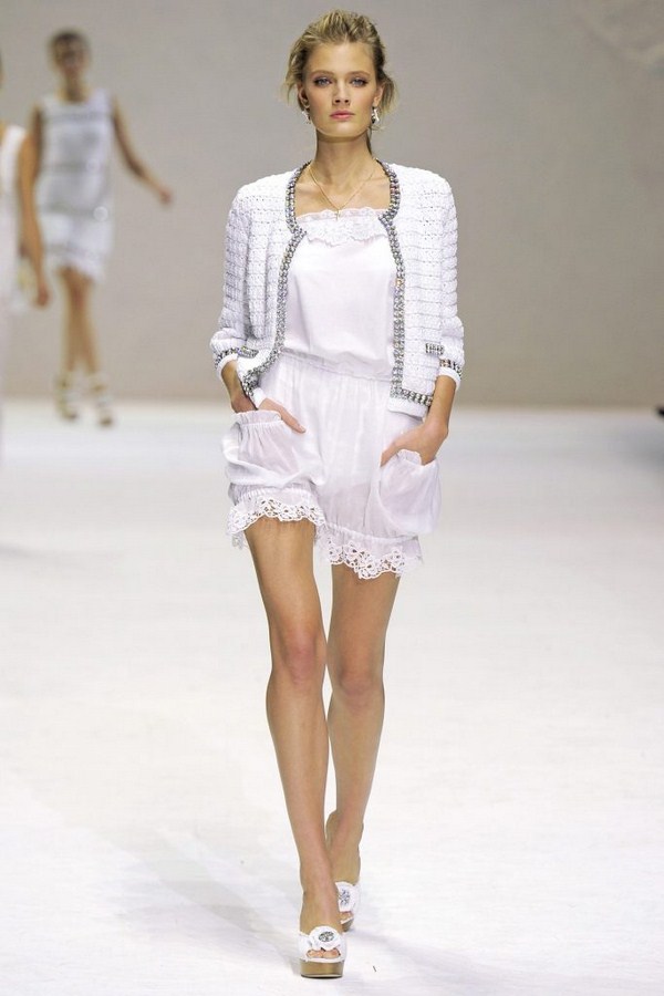 Привлекательные луки с шортами: модные шорты в летнем сезоне 2026 года