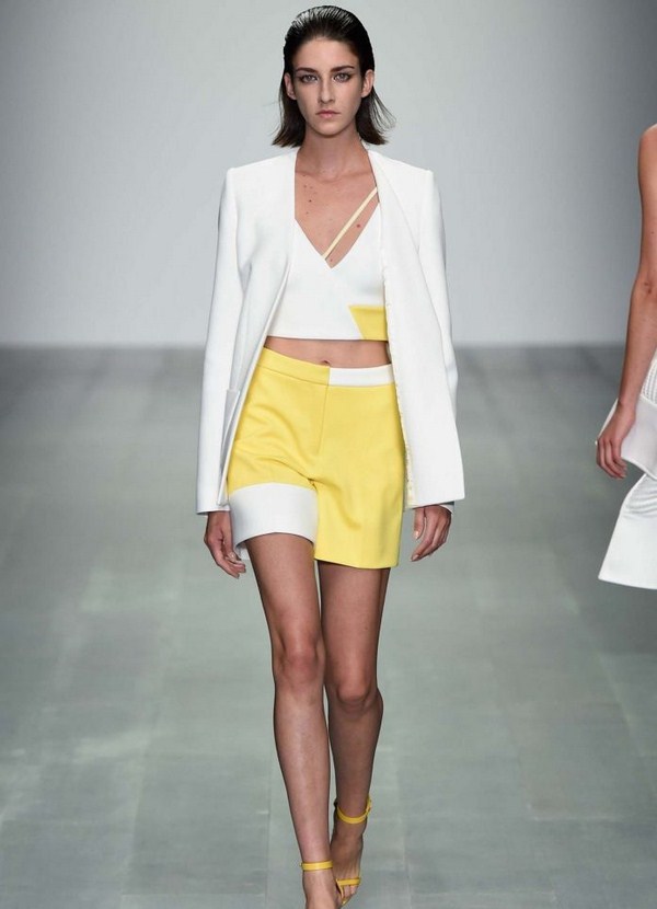 Привлекательные луки с шортами: модные шорты в летнем сезоне 2026 года