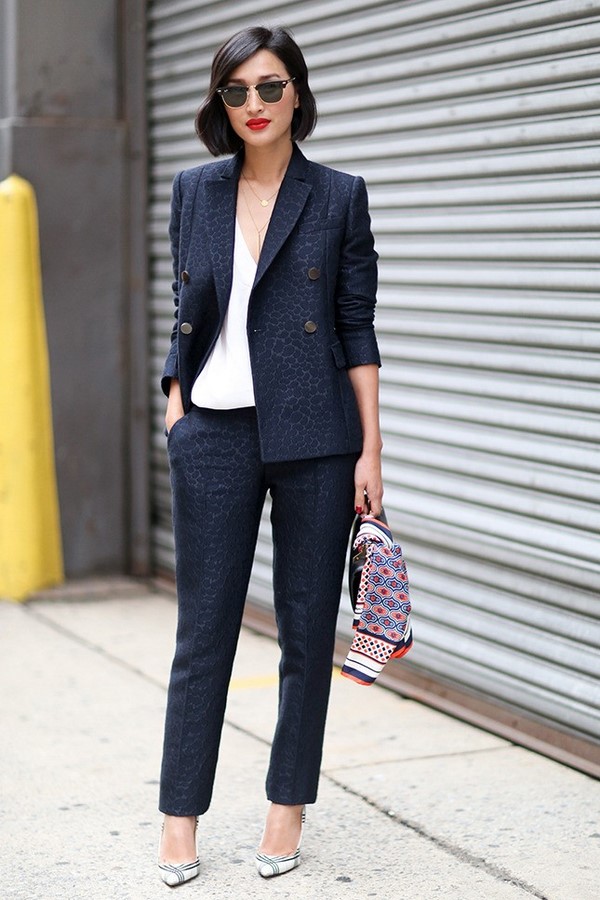 Элегантные деловые луки 2026: офисная мода для истинных леди