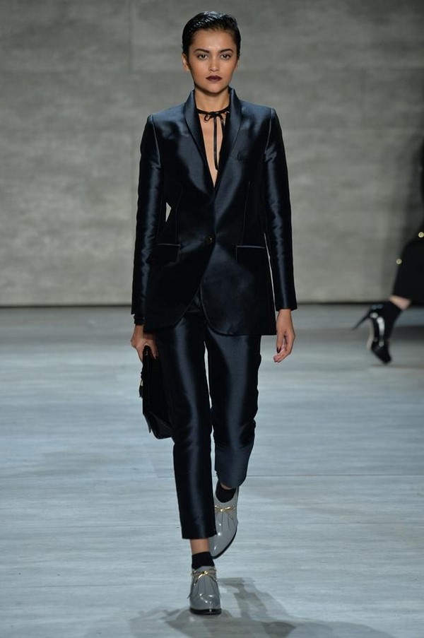 Элегантные деловые луки 2026: офисная мода для истинных леди