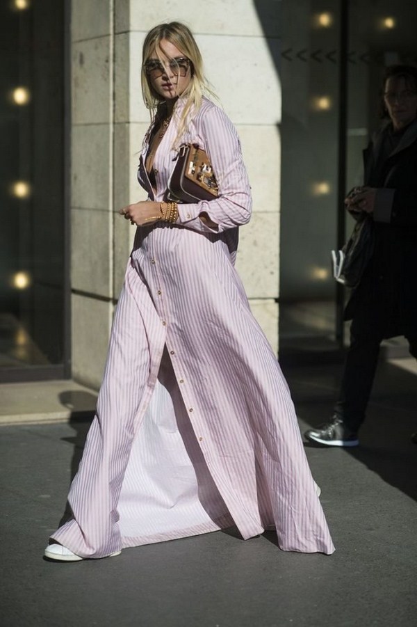 Модный летний тренд 2026: эффектные платья в полоску