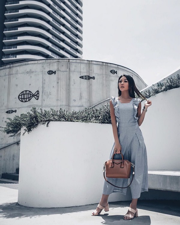 Модный летний тренд 2026: эффектные платья в полоску