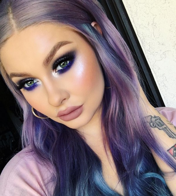 Топовые идеи новогоднего макияжа 2027: фото