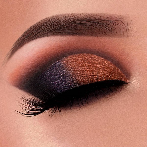 Топовые идеи новогоднего макияжа 2027: фото